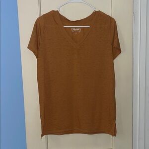 Mudd Women's Brown V-Neck Tee